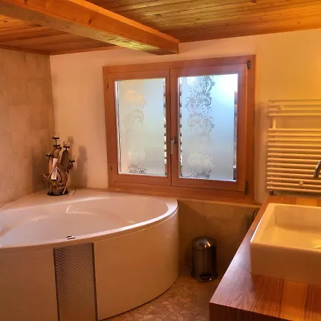 Lodge Huebeli Lodge *